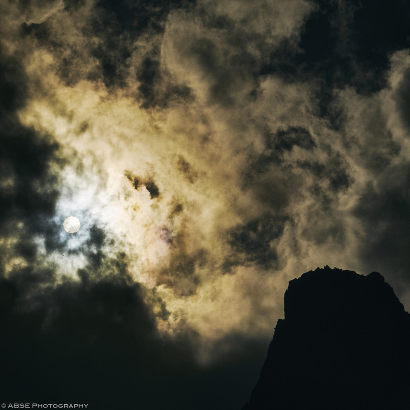 http://blog.absephotography.com/wp-content/uploads/2016/08/berchtesgaden-wimbach-klamm-mountains-clouds-rocks-sun-fujifilm-800x800.jpg