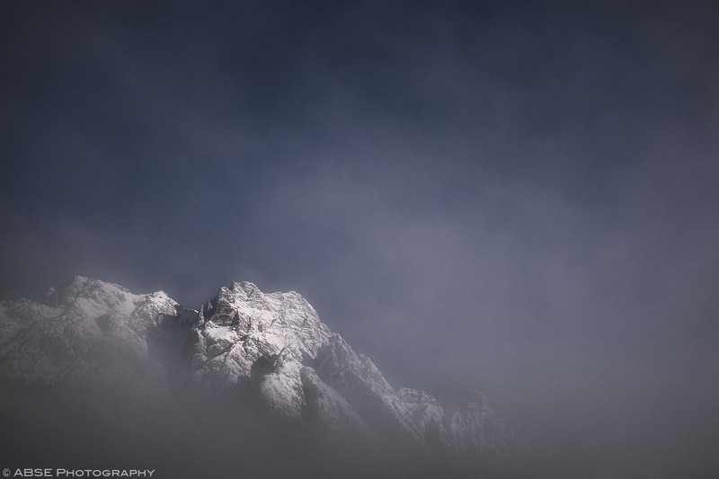 http://blog.absephotography.com/wp-content/uploads/2017/01/mountains-fog-sunrise-morning-leogang-tirol-austria-snow-color-2-800x533.jpg
