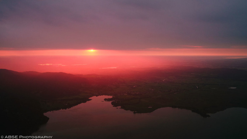 http://blog.absephotography.com/wp-content/uploads/2020/11/jochberg-bayern-landscape-kochelsee-sunset-lake-004-800x450.jpg